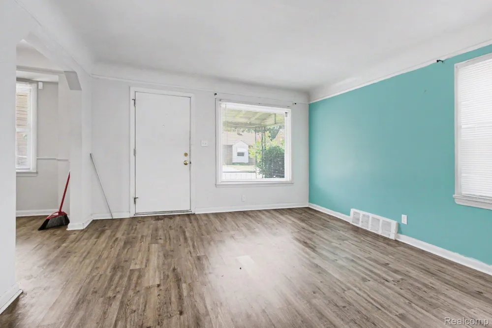 1548 Cleveland Avenue Lincoln Park City, MI 48146