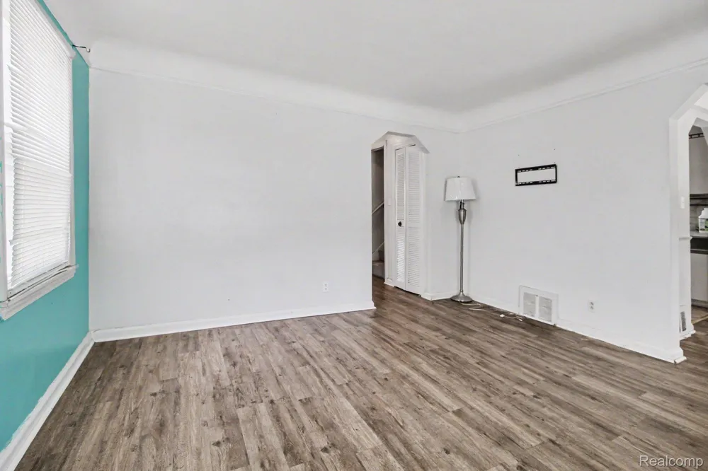 1548 Cleveland Avenue Lincoln Park City, MI 48146