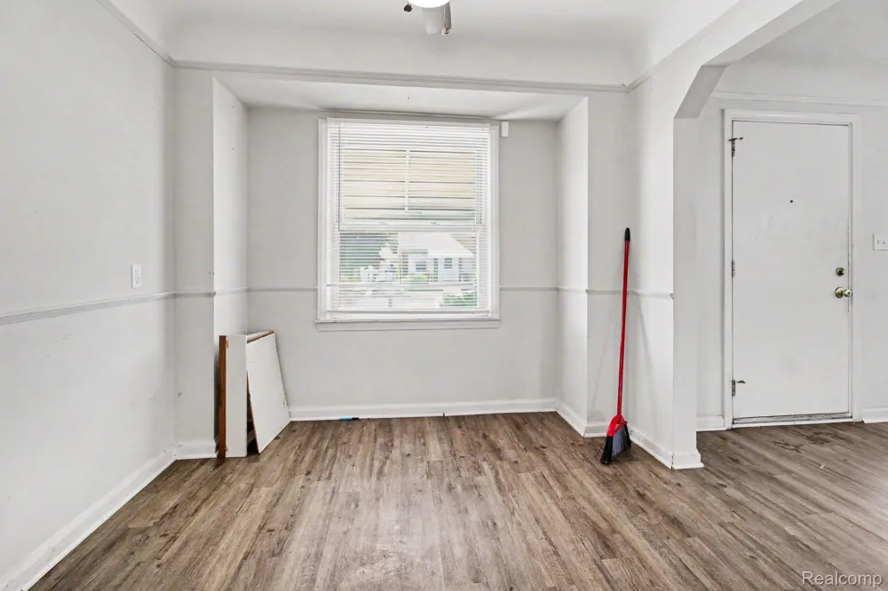 1548 Cleveland Avenue Lincoln Park City, MI 48146