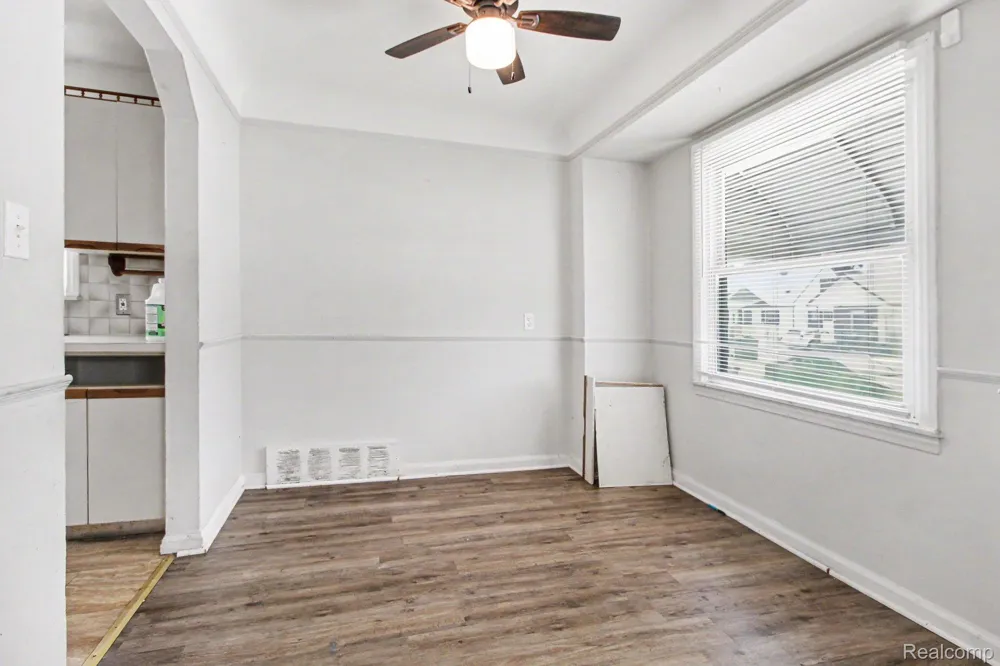 1548 Cleveland Avenue Lincoln Park City, MI 48146