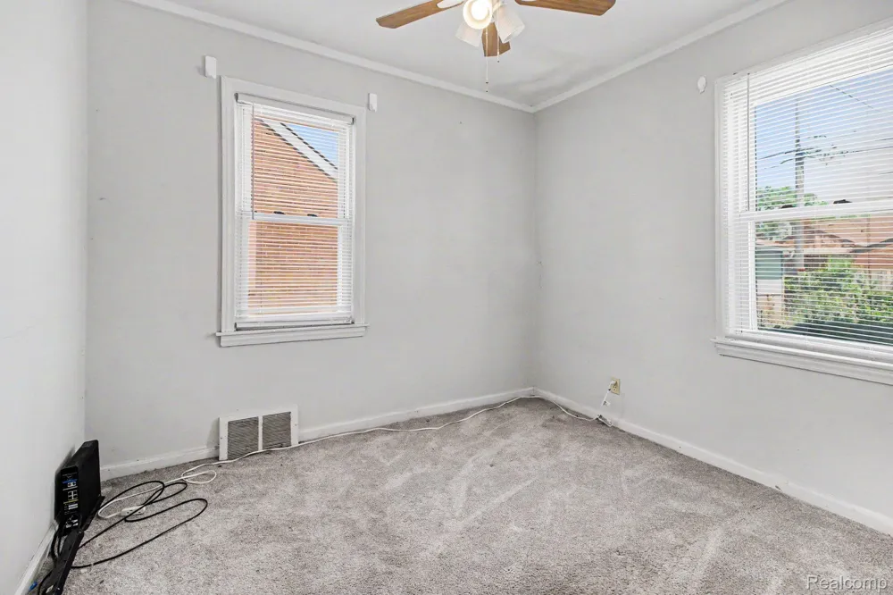 1548 Cleveland Avenue Lincoln Park City, MI 48146