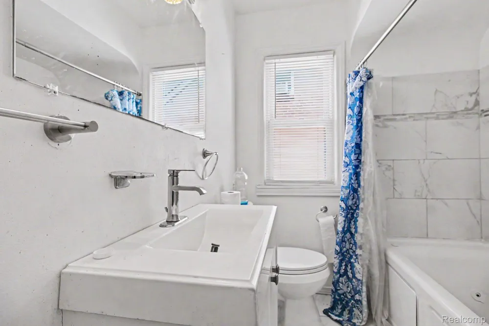 1548 Cleveland Avenue Lincoln Park City, MI 48146