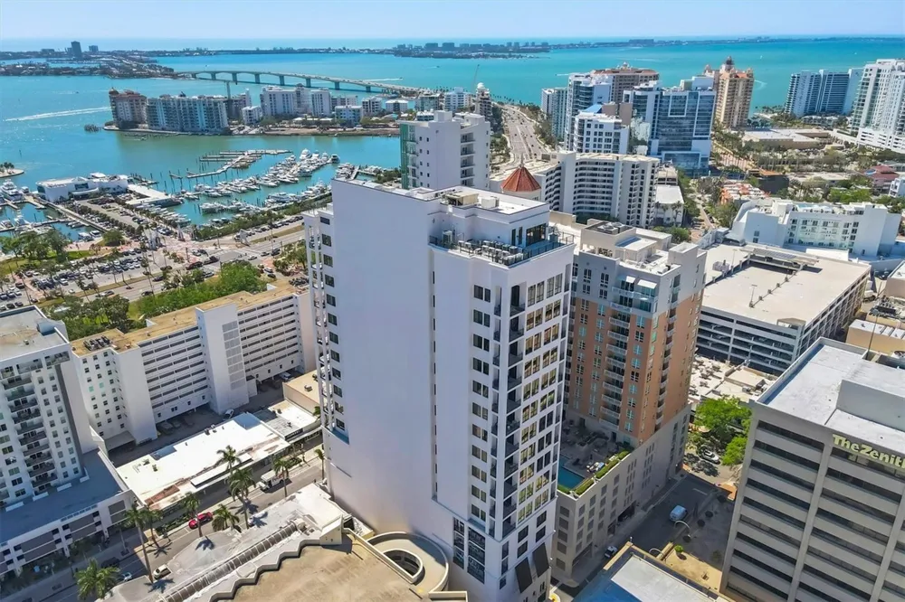 33 S PALM AVENUE #1503 Sarasota, FL 34236