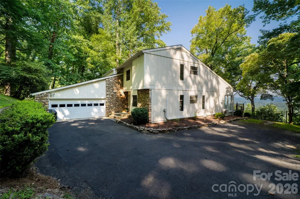27 Walnut Drive Mills River, NC 28759