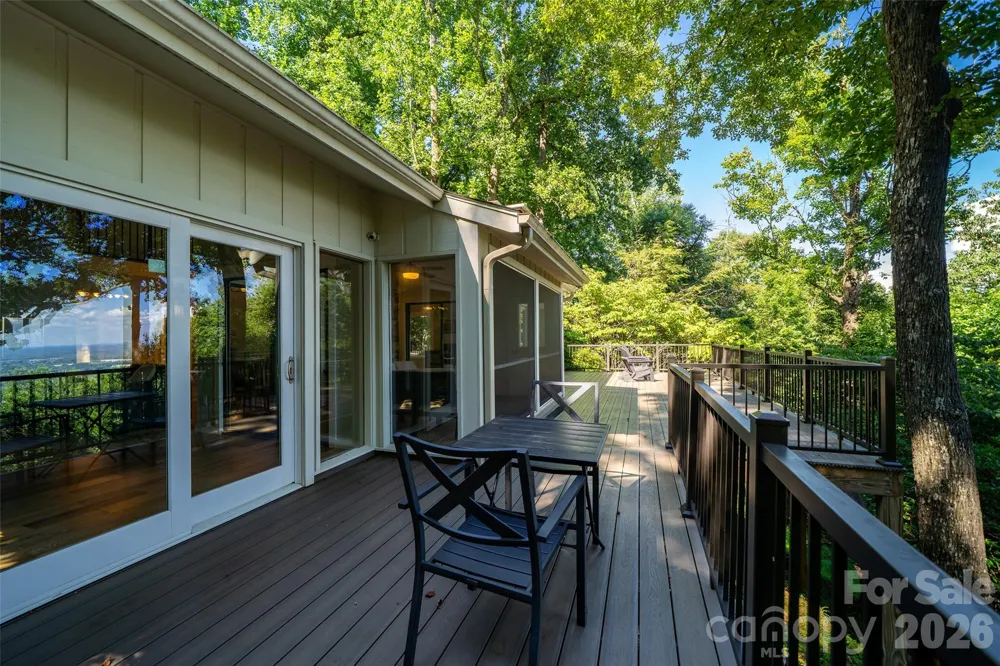 27 Walnut Drive Mills River, NC 28759