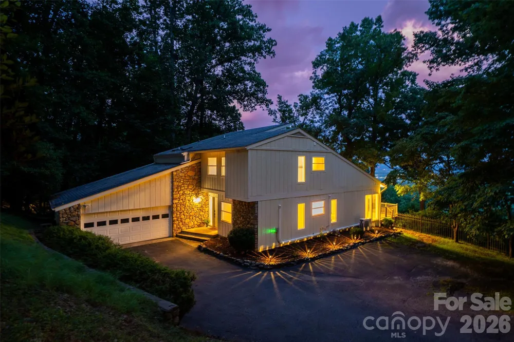 27 Walnut Drive Mills River, NC 28759