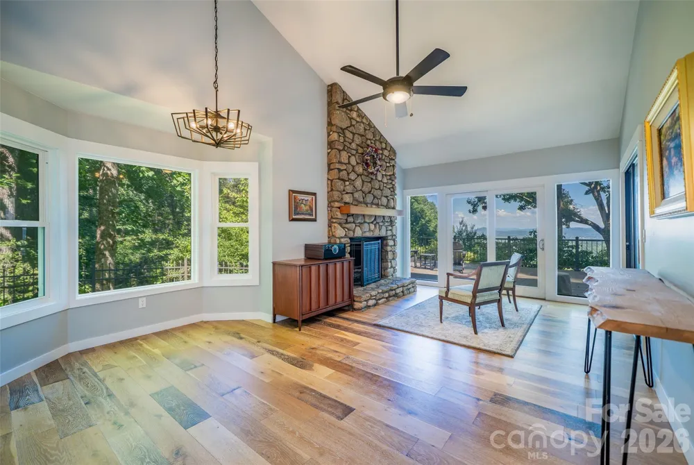 27 Walnut Drive Mills River, NC 28759