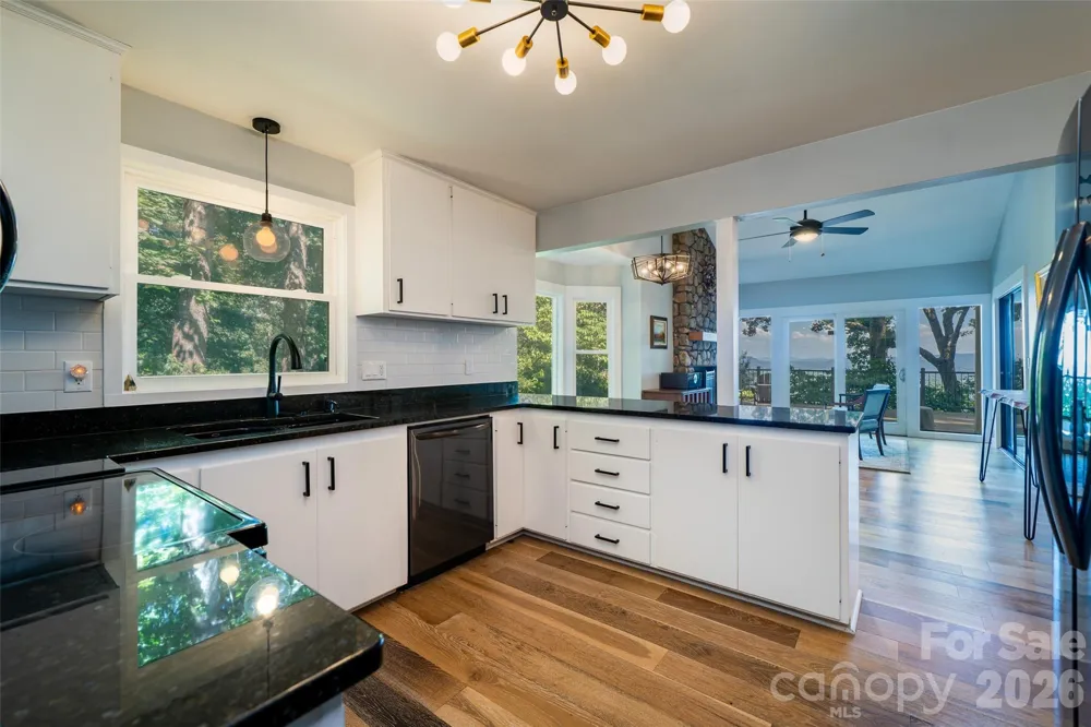 27 Walnut Drive Mills River, NC 28759