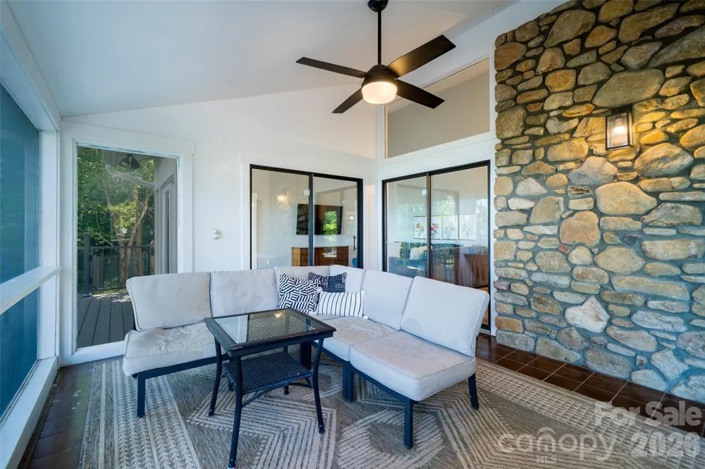 27 Walnut Drive Mills River, NC 28759