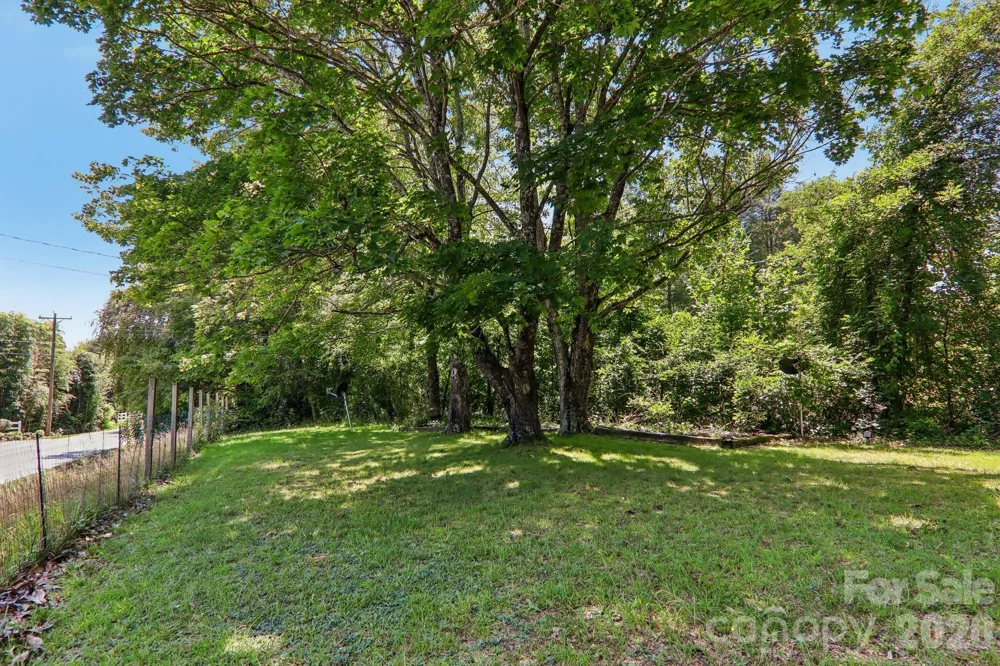 1153 Airport Road Flat Rock, NC 28731