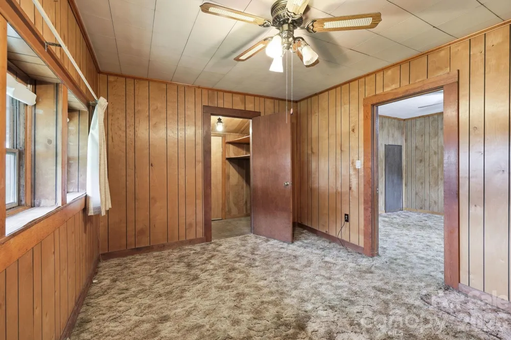 209 Virginia Avenue Marion, NC 28752
