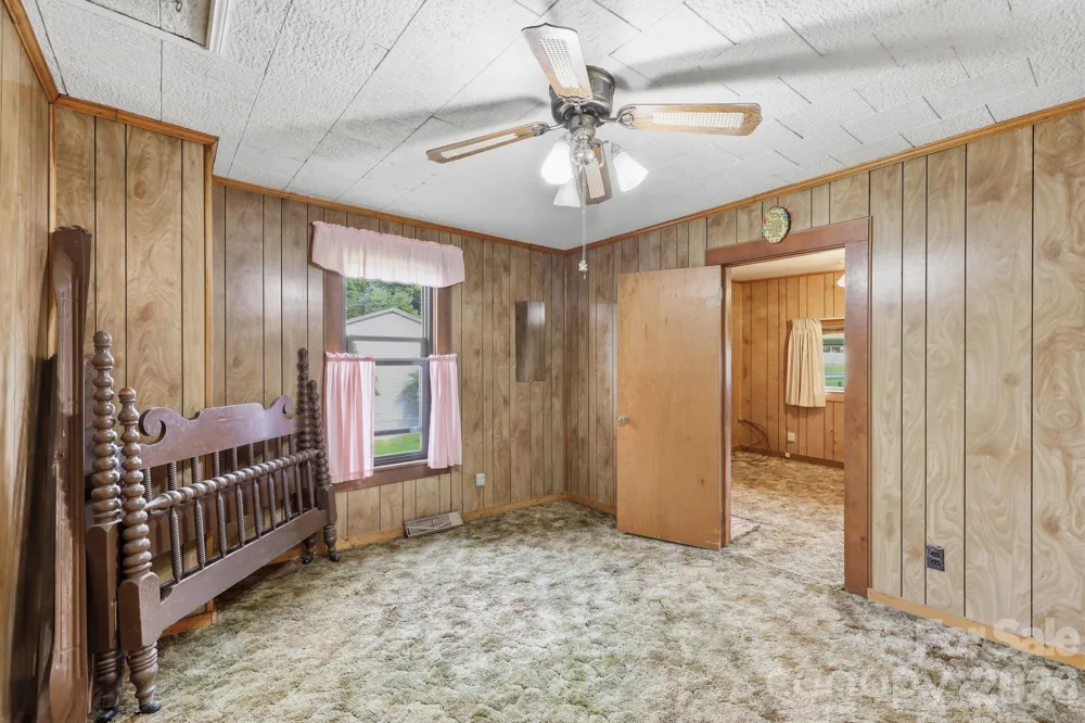 209 Virginia Avenue Marion, NC 28752