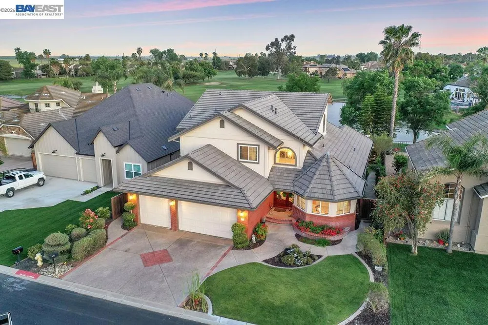 82 Edgeview Ct Discovery Bay, CA 94505