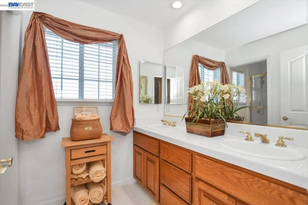 82 Edgeview Ct Discovery Bay, CA 94505