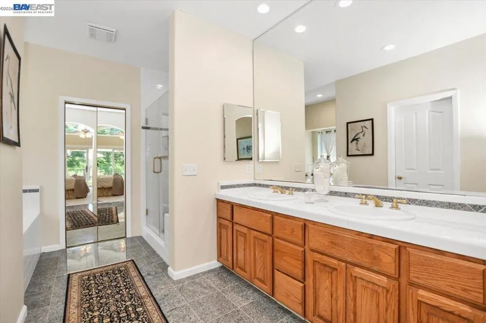 82 Edgeview Ct Discovery Bay, CA 94505