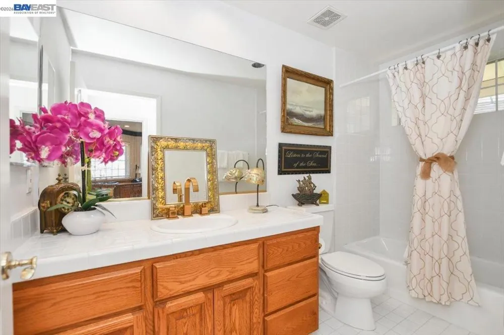 82 Edgeview Ct Discovery Bay, CA 94505