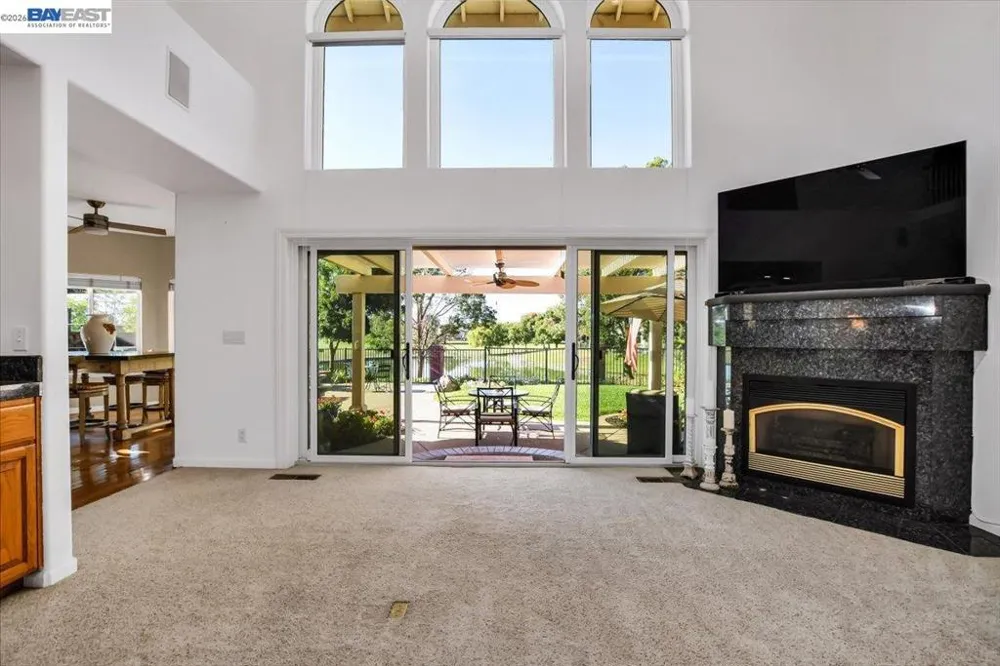 82 Edgeview Ct Discovery Bay, CA 94505