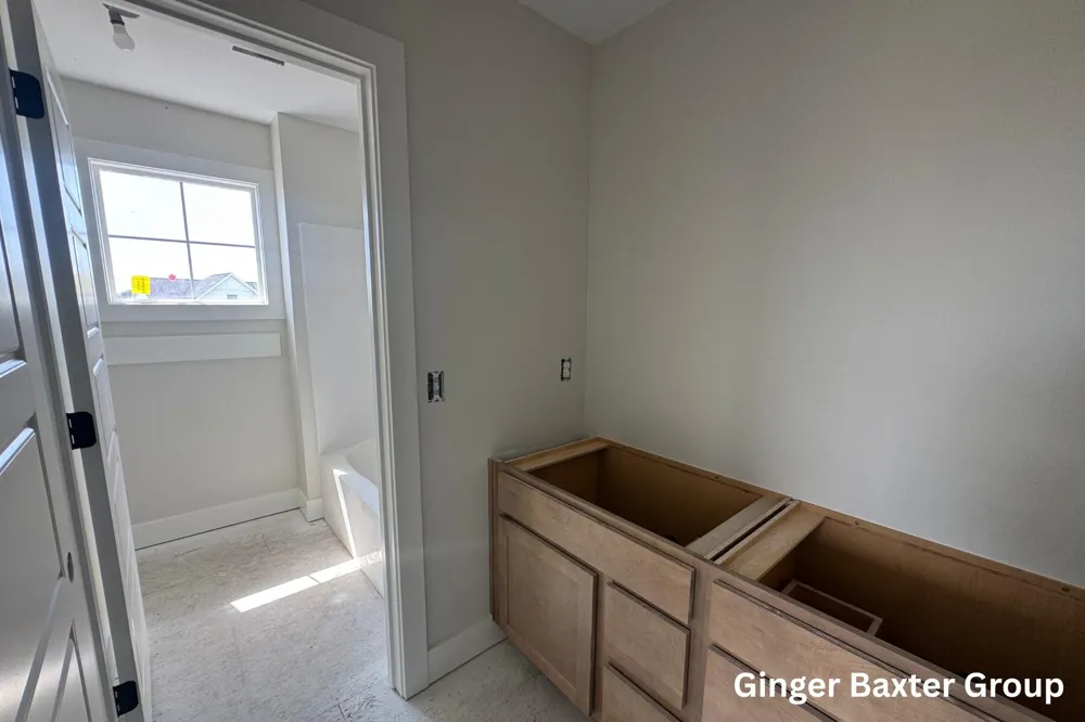 11516 Shoreline Drive #104 Allendale Charter Township, MI 49401