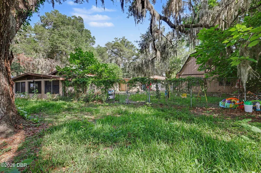 13395 SE 106th Avenue Ocklawaha, FL 32179