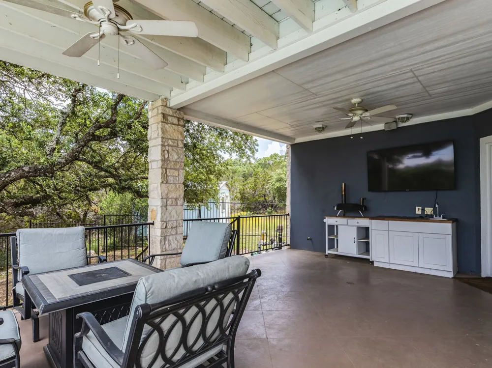 22401 Briarview Drive Spicewood, TX 78669