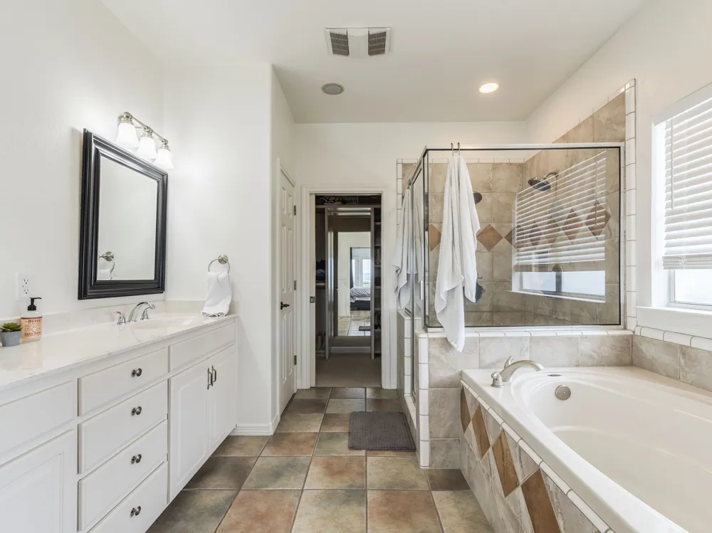 22401 Briarview Drive Spicewood, TX 78669