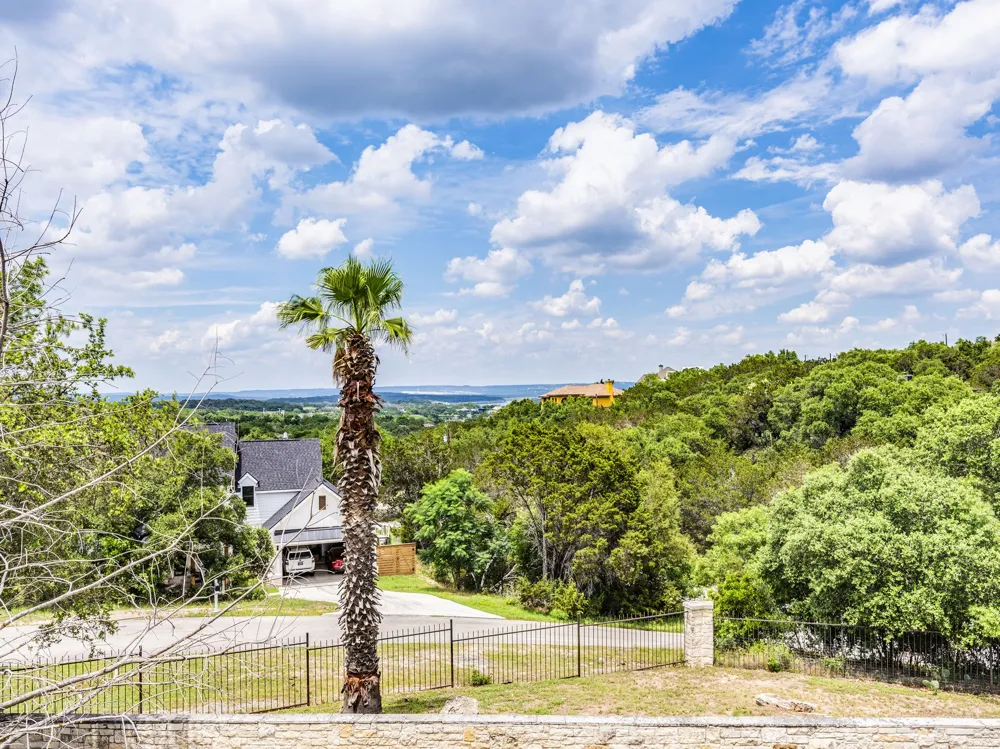 22401 Briarview Drive Spicewood, TX 78669