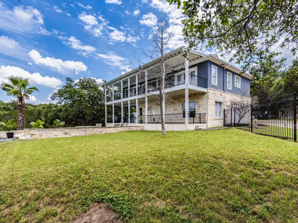 22401 Briarview Drive Spicewood, TX 78669
