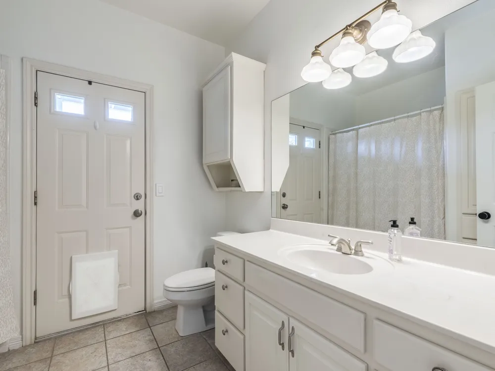 22401 Briarview Drive Spicewood, TX 78669