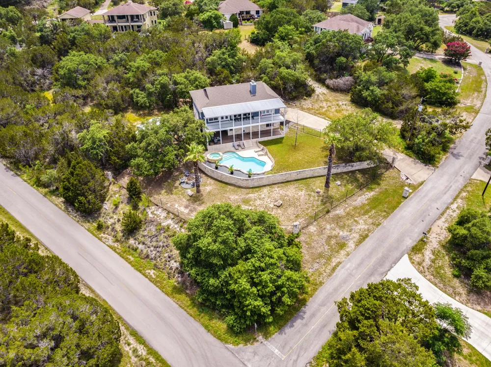 22401 Briarview Drive Spicewood, TX 78669