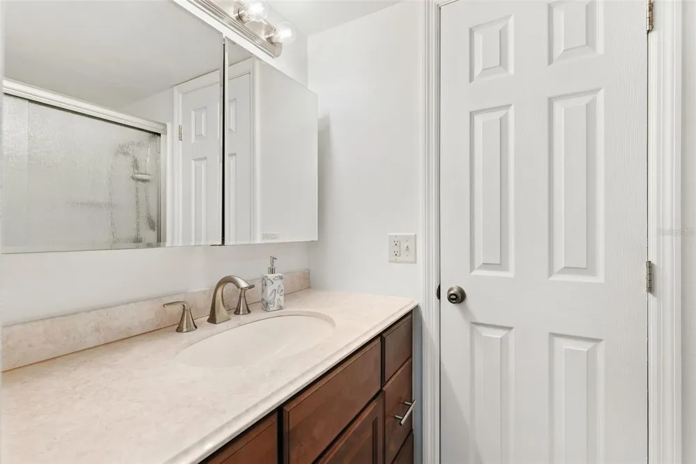 3808 OAK DRIVE #U31 Tampa, FL 33611