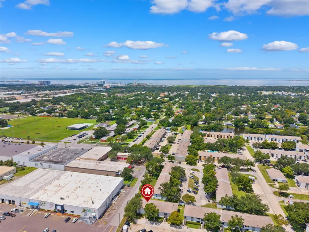 3808 OAK DRIVE #U31 Tampa, FL 33611