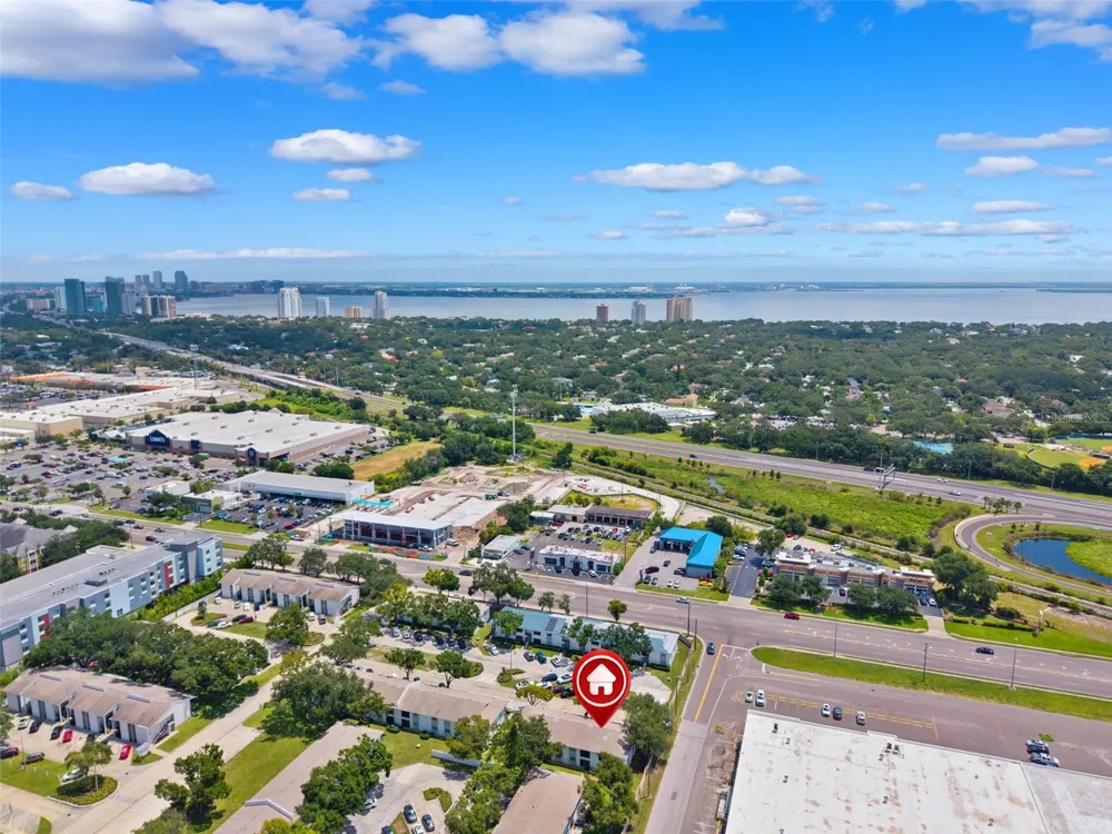 3808 OAK DRIVE #U31 Tampa, FL 33611