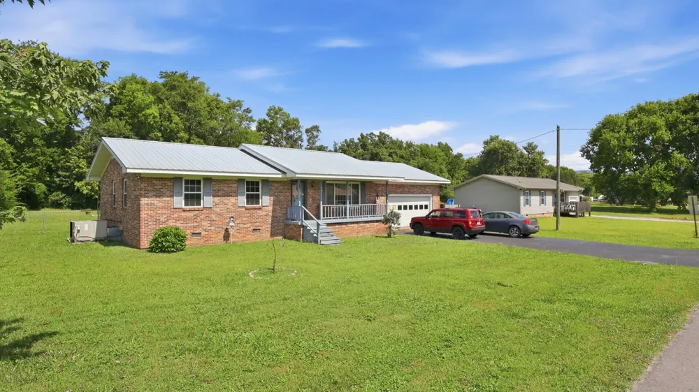 2567 Railroad Street Dayton, TN 37321