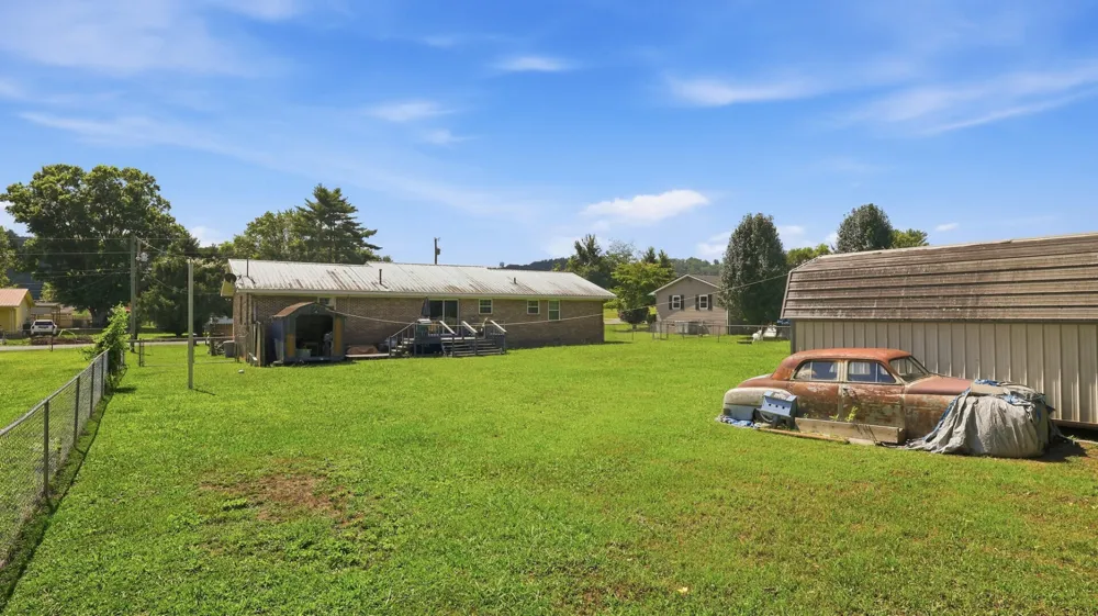 2567 Railroad Street Dayton, TN 37321