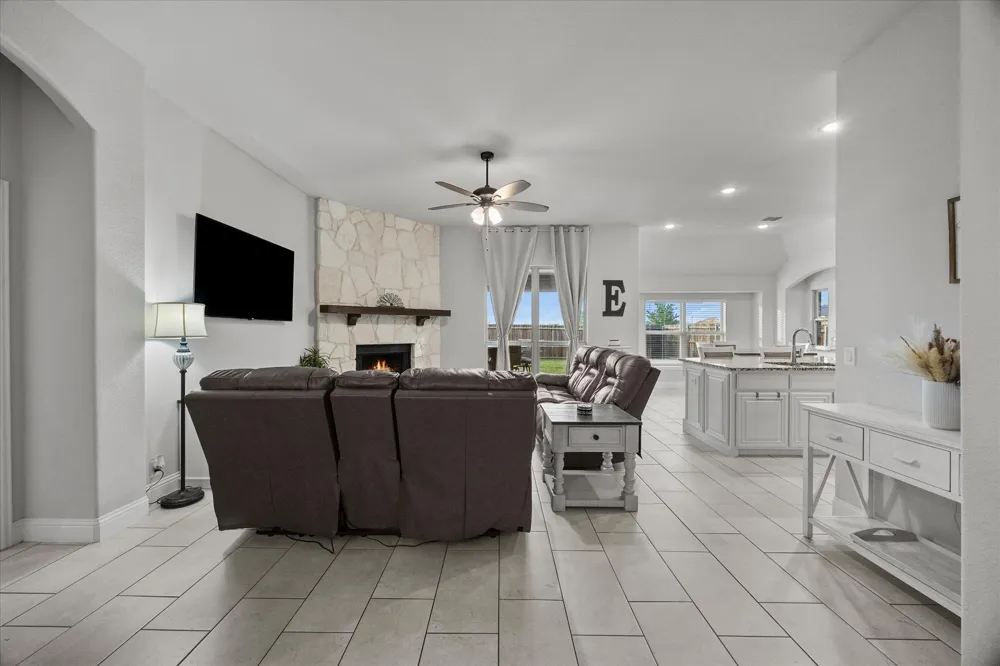 3904 Holly Springs Lane Kaufman, TX 75142