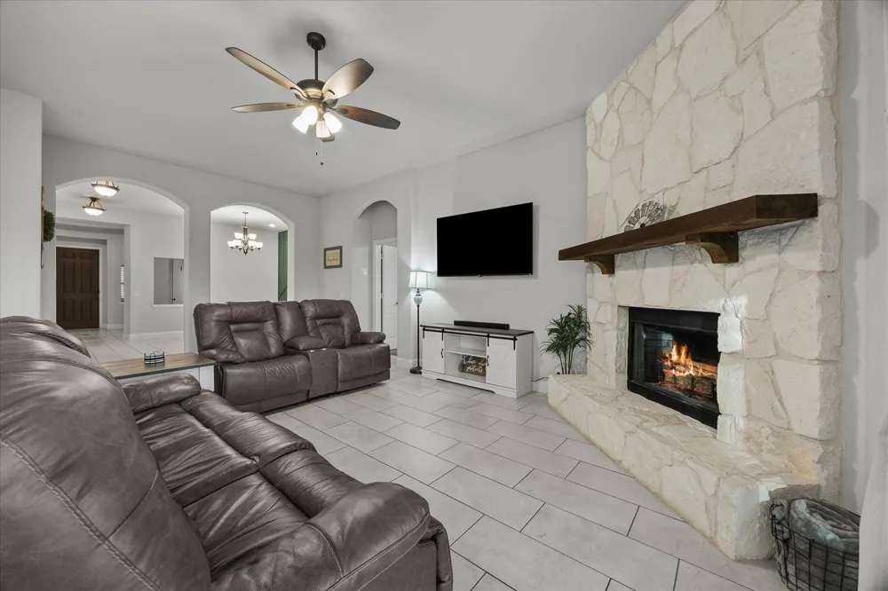 3904 Holly Springs Lane Kaufman, TX 75142