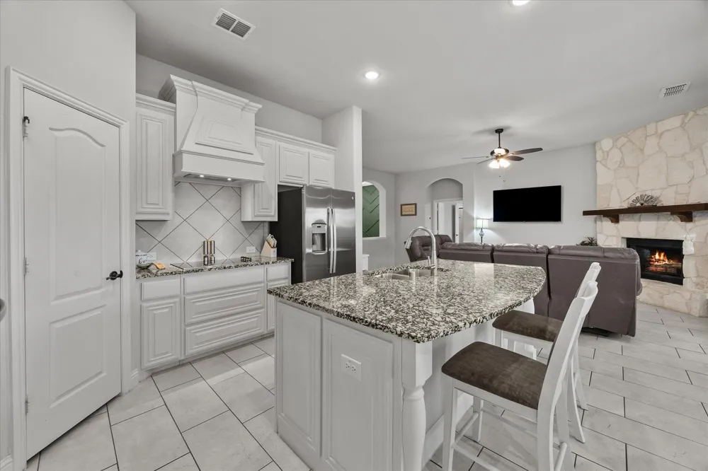 3904 Holly Springs Lane Kaufman, TX 75142