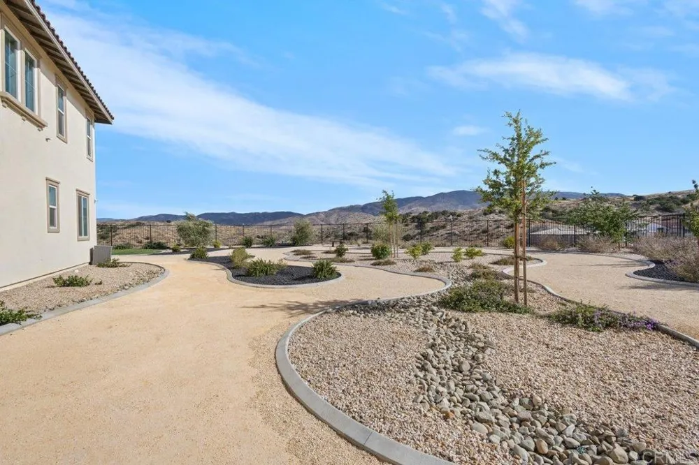 39210 Stallion Drive Palmdale, CA 93551