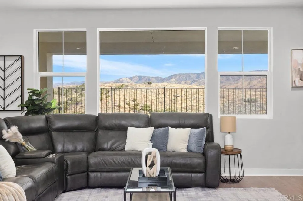 39210 Stallion Drive Palmdale, CA 93551