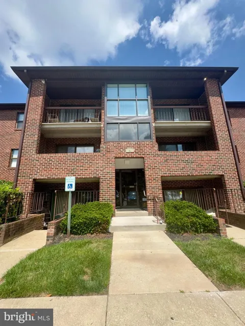20 JULIET LANE #204