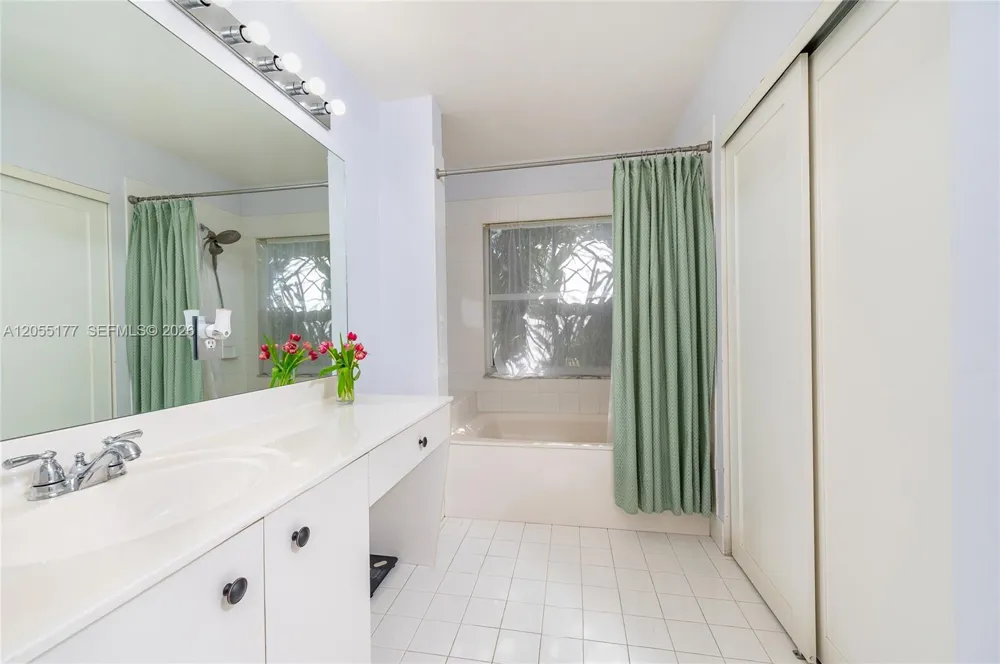16840 SW 1st Mnr #16840 Pembroke Pines, FL 33027