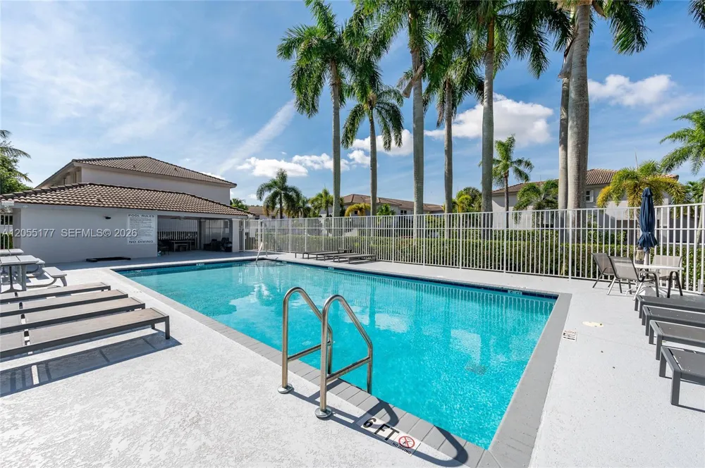 16840 SW 1st Mnr #16840 Pembroke Pines, FL 33027