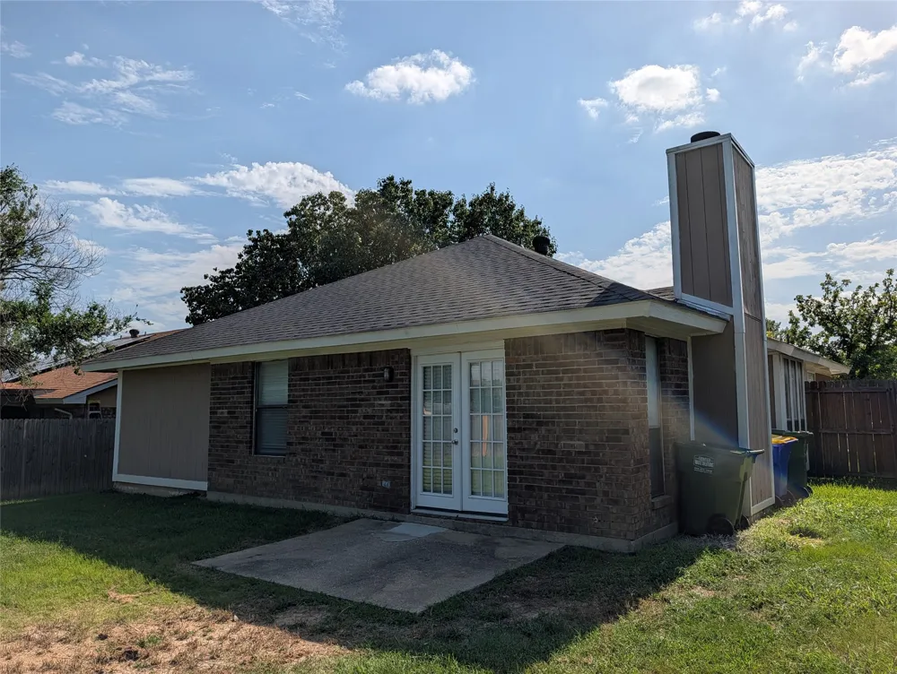 8220 Meadowbrook Drive Watauga, TX 76148
