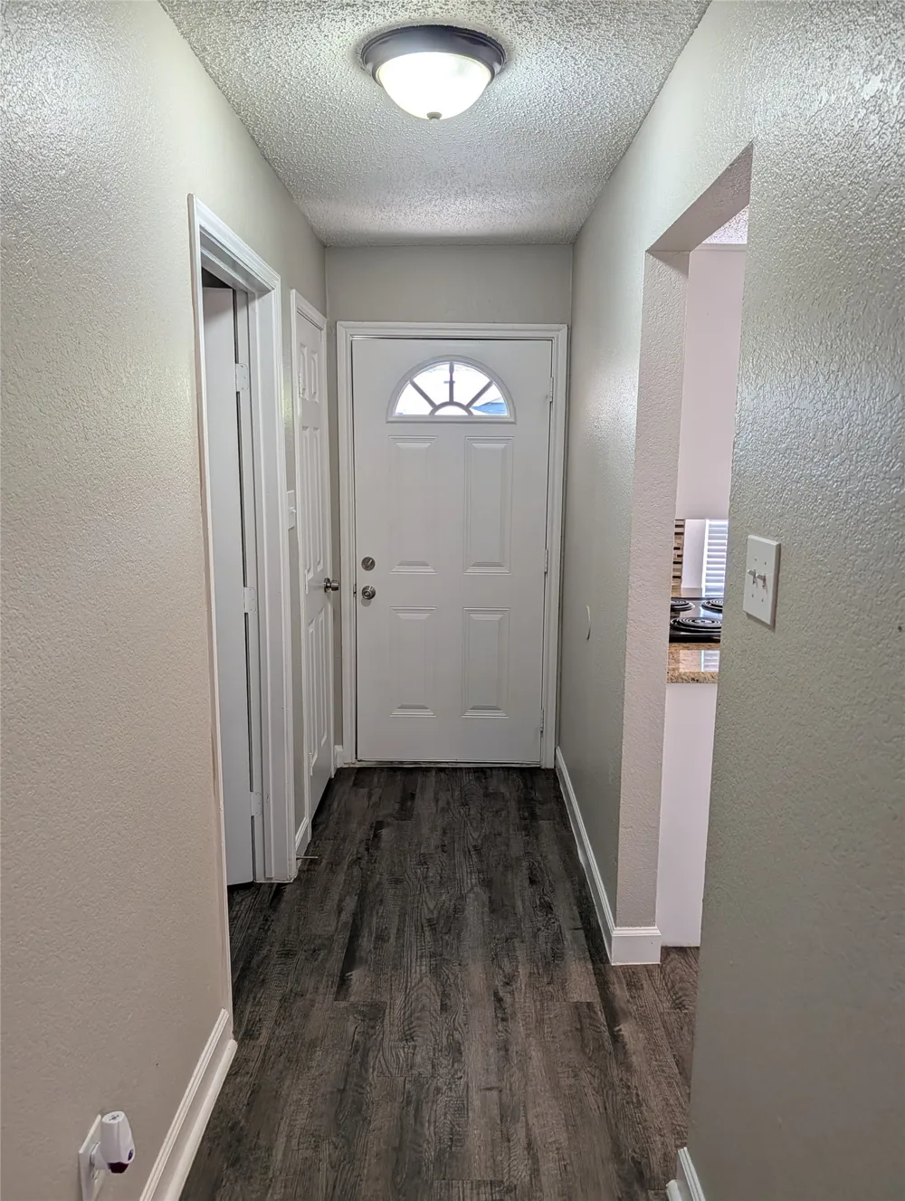 8220 Meadowbrook Drive Watauga, TX 76148