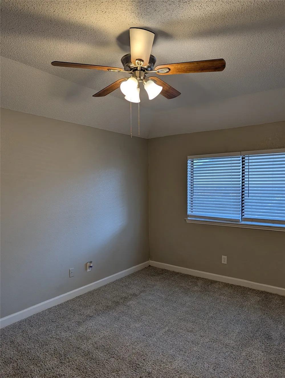 8220 Meadowbrook Drive Watauga, TX 76148