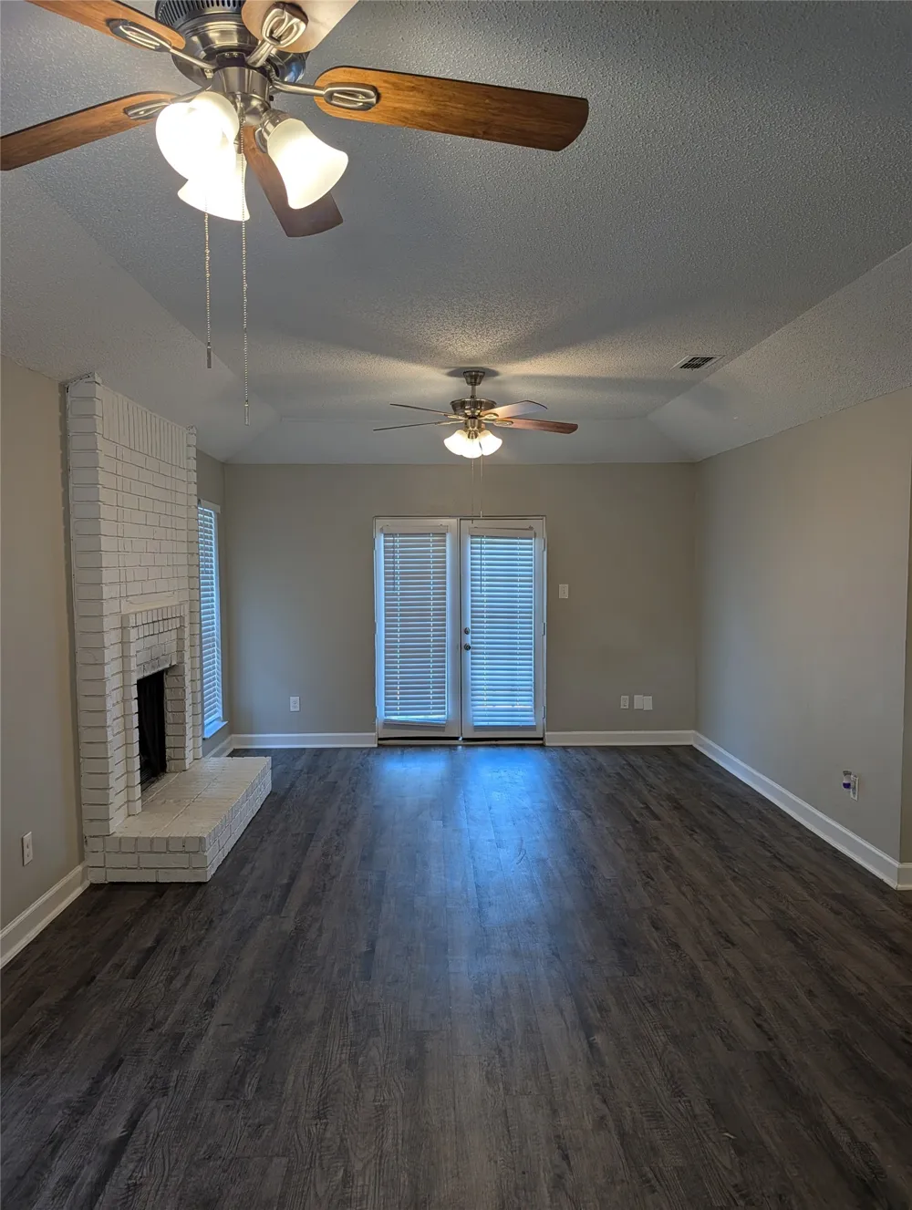 8220 Meadowbrook Drive Watauga, TX 76148