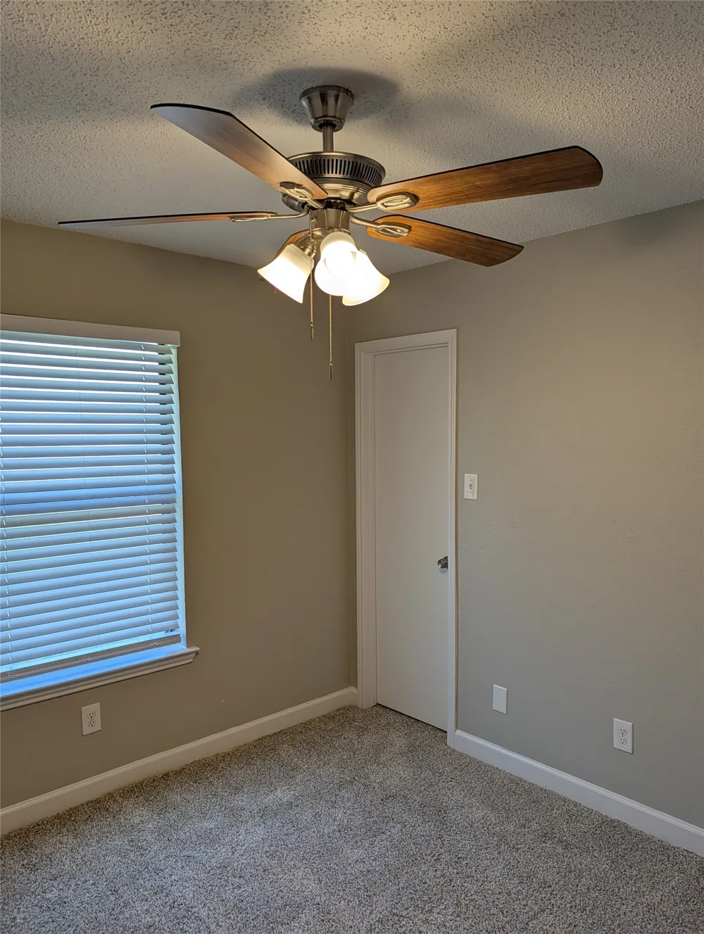 8220 Meadowbrook Drive Watauga, TX 76148