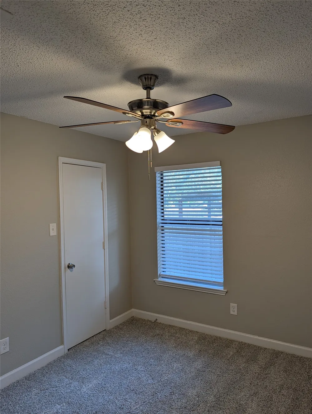 8220 Meadowbrook Drive Watauga, TX 76148