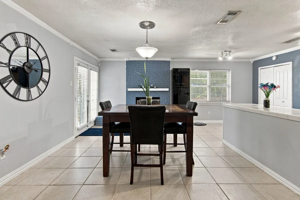 2420 Timberlake Drive Irving, TX 75062