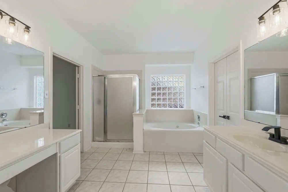 12415 Maily Meadowlane Sugar Land, TX 77478